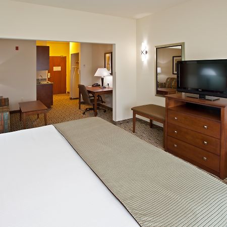 Holiday Inn Express & Suites Ripley By Ihg Rum bild