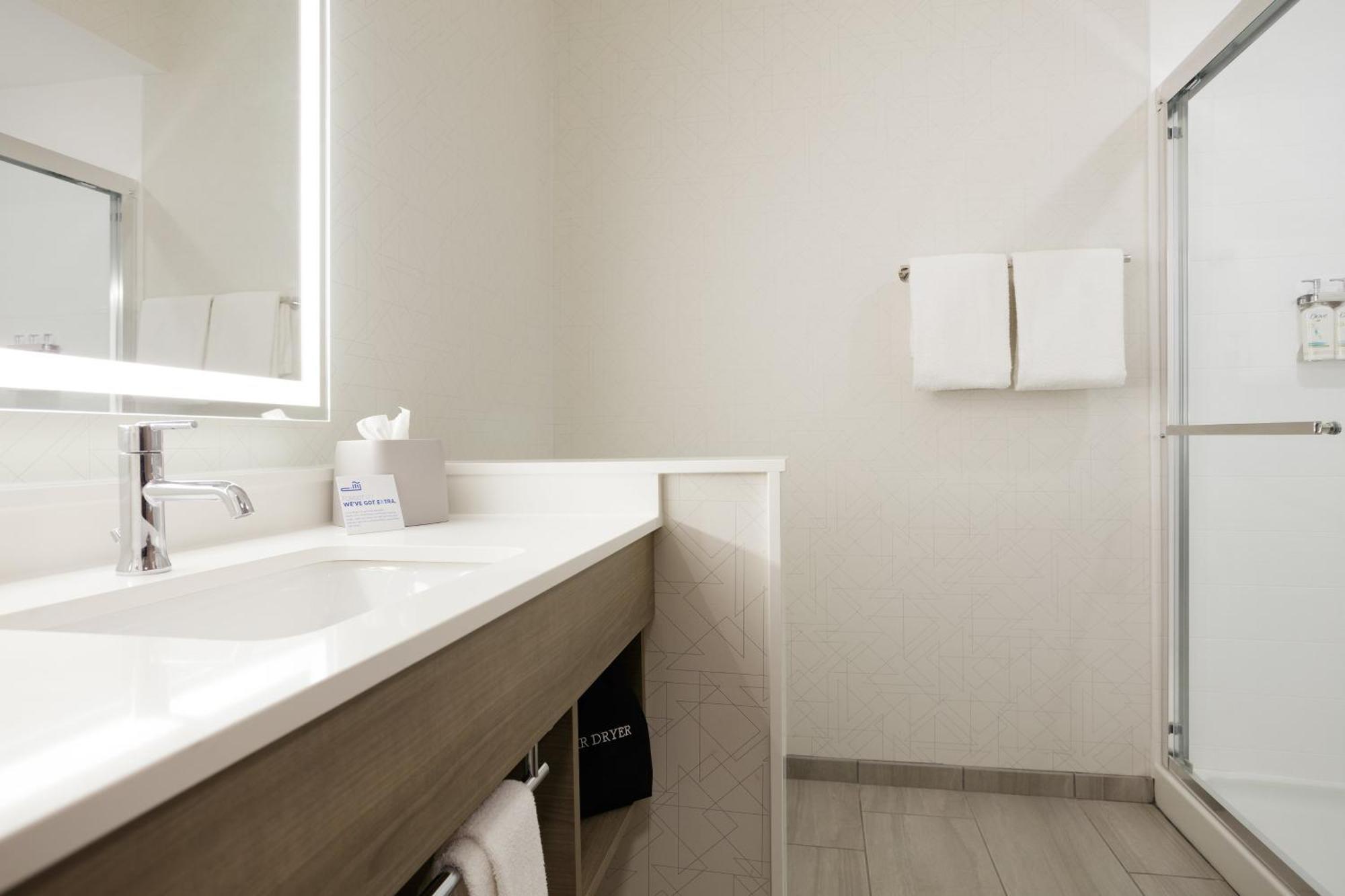 Holiday Inn Express & Suites Ripley By Ihg Exteriör bild